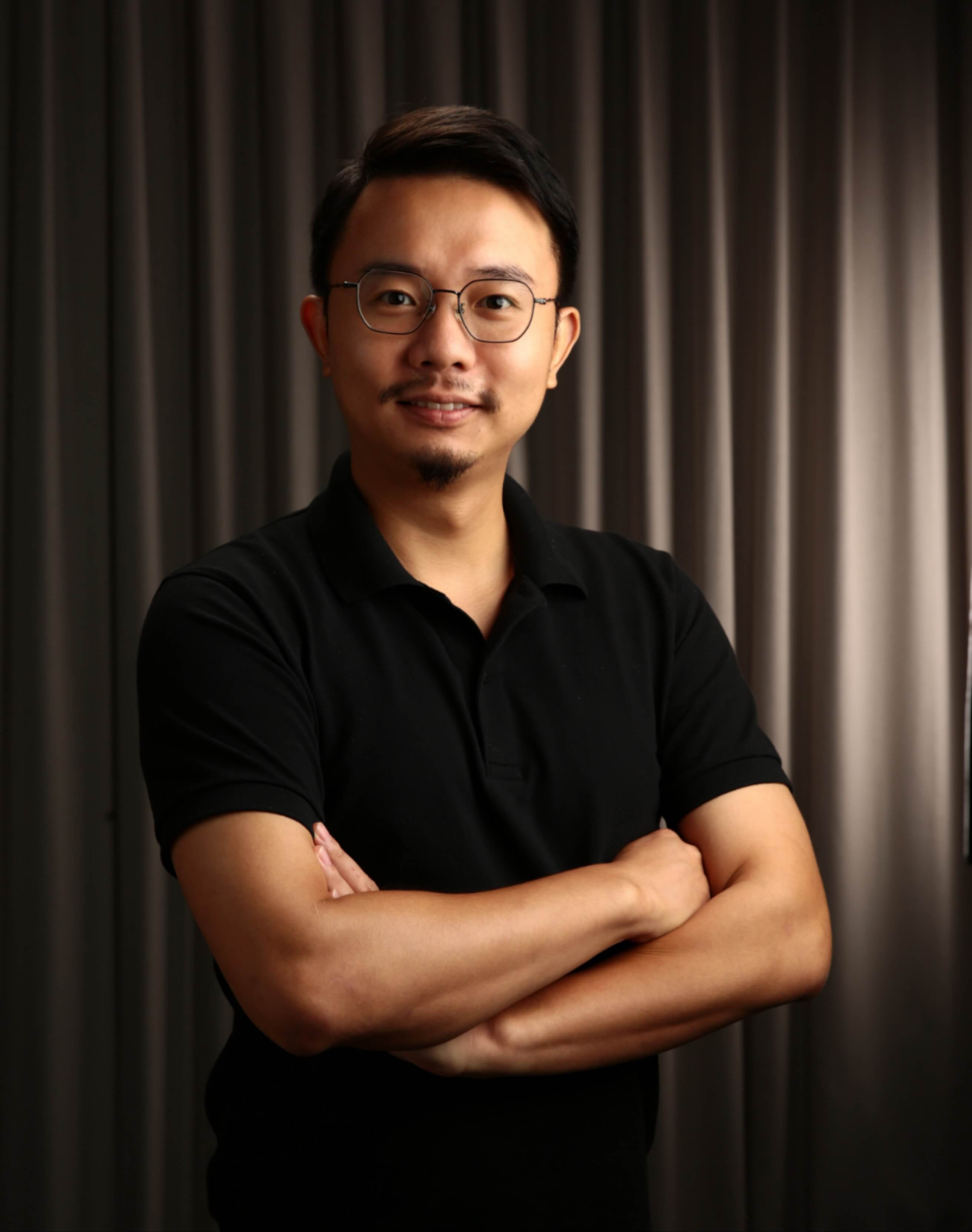 Shuang Hu